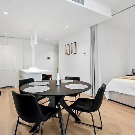 Luxury Apartment In Melbourne Exterior photo